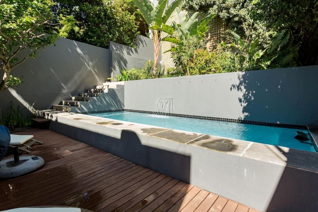 Solar Powered Designer With Pool And Views *