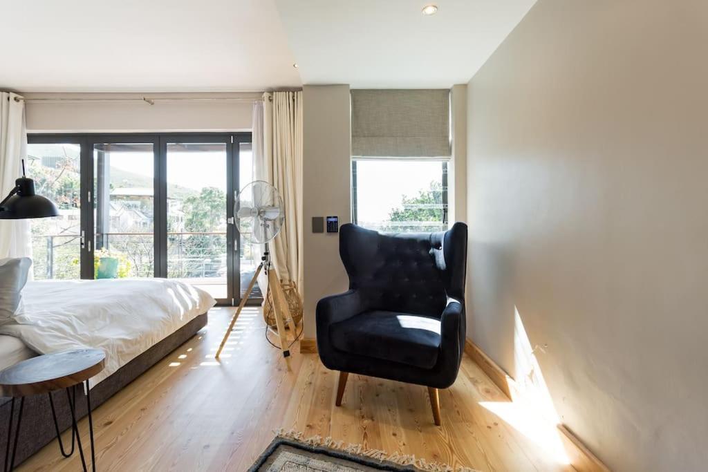 Holiday home Solar Powered Designer With Pool And Views *